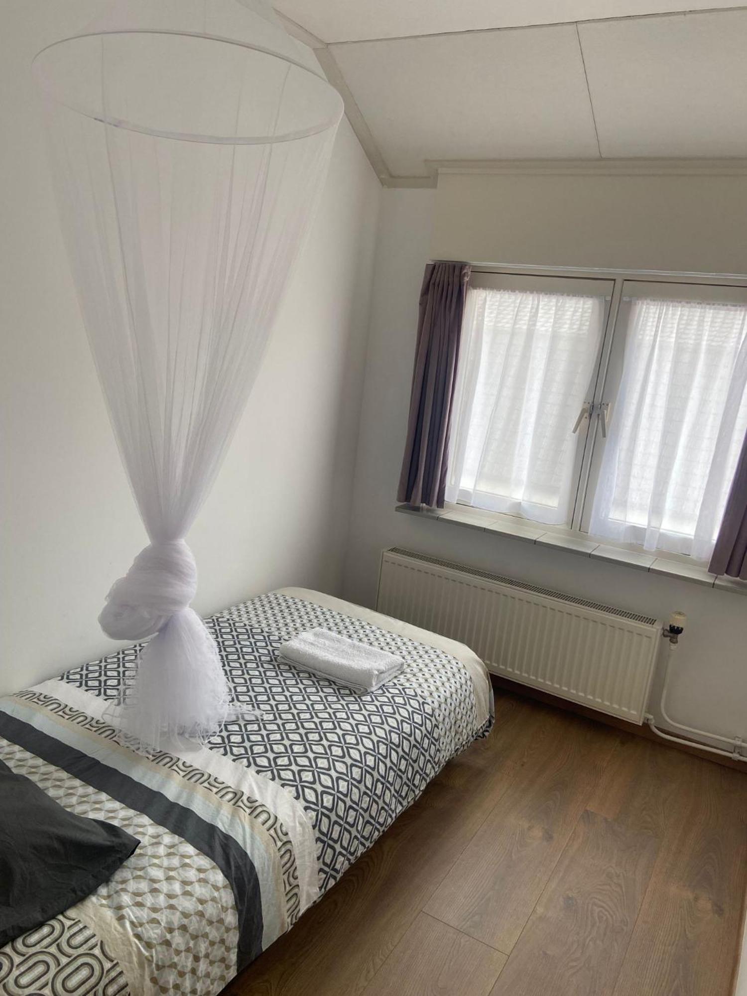 Aangename En Zeer Rustig Gelegen Vakantiewoning Westdorpe Exterior foto